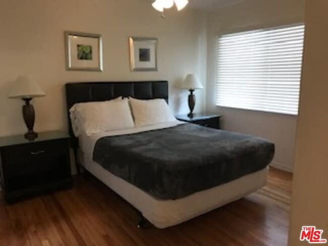 Foto del edificio - 3251 Blair Dr