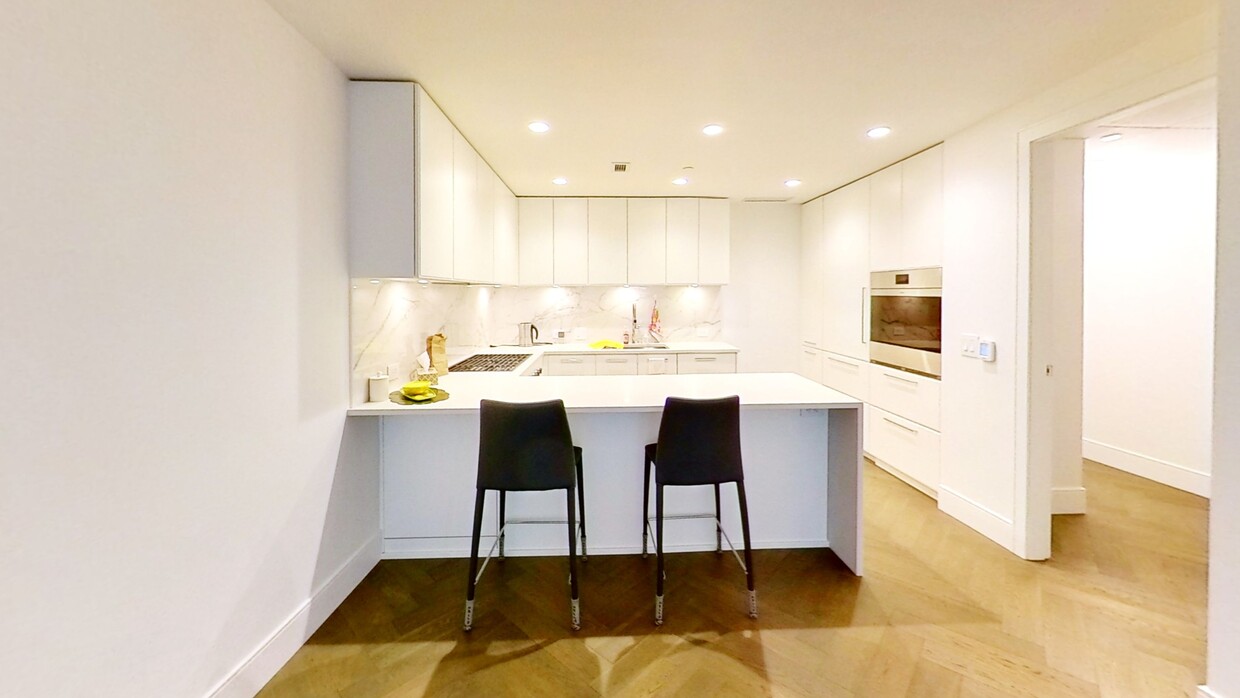 Primary Photo - 508 30th Av W