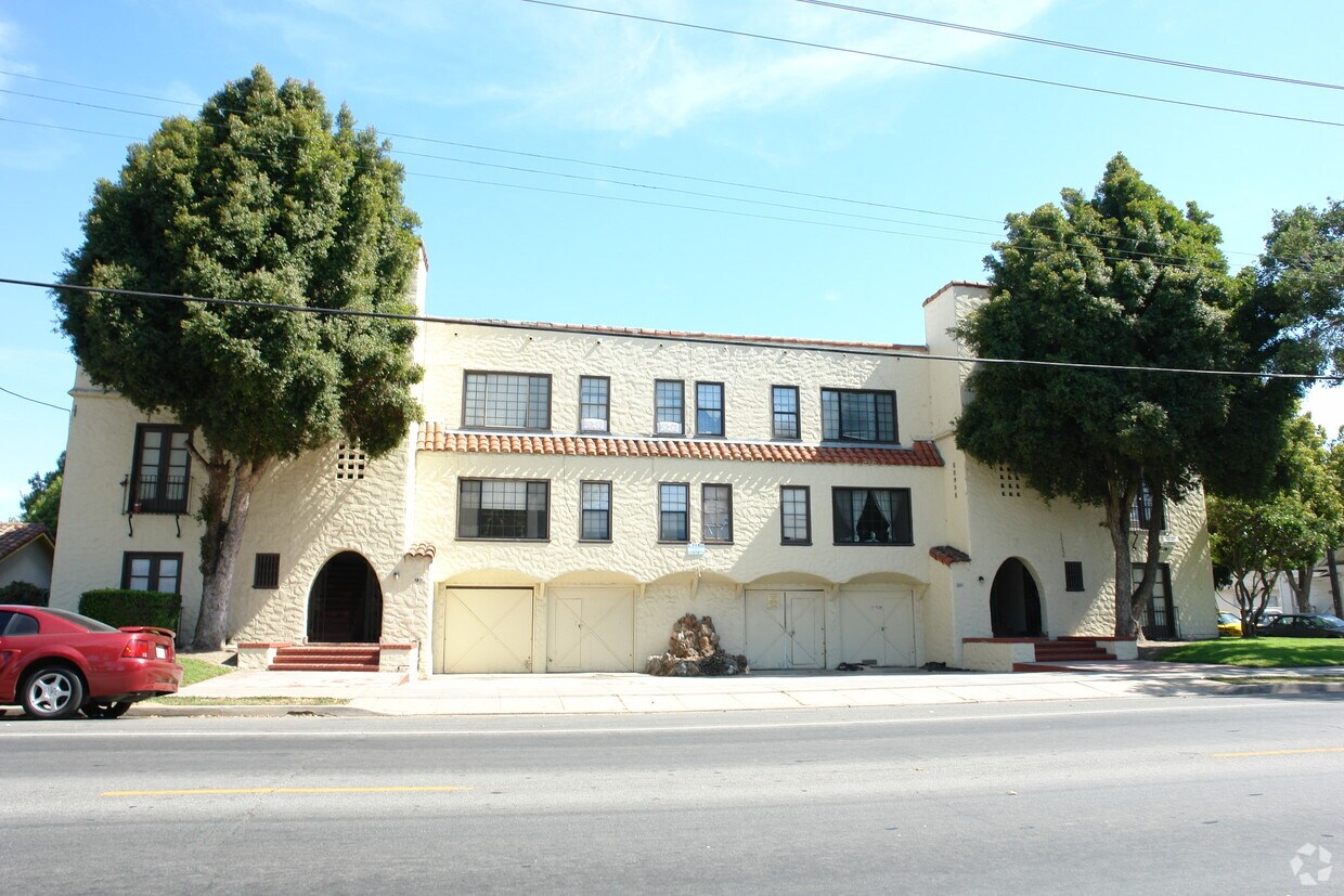 Primary Photo - Pajaro Pines Apartments