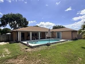 Foto del edificio - 790 SE Ablett Ln