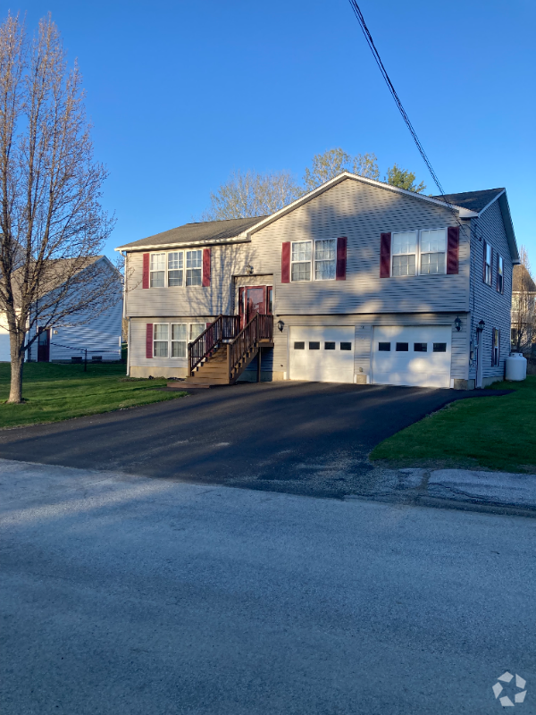 Building Photo - 34 Bowdoin Dr