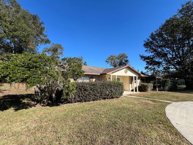 Building Photo - Charming 2 Bedroom (+ Bonus Room), 2 Bathroom Home in Eustis!!