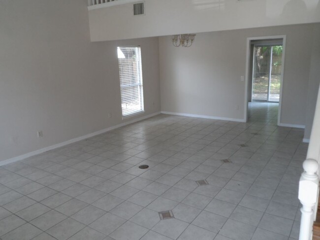 Building Photo - 3 br, 2 bath House - 11355 Shovler Ct