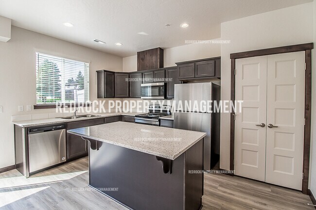 Foto del edificio - 1527 Latitude Ln