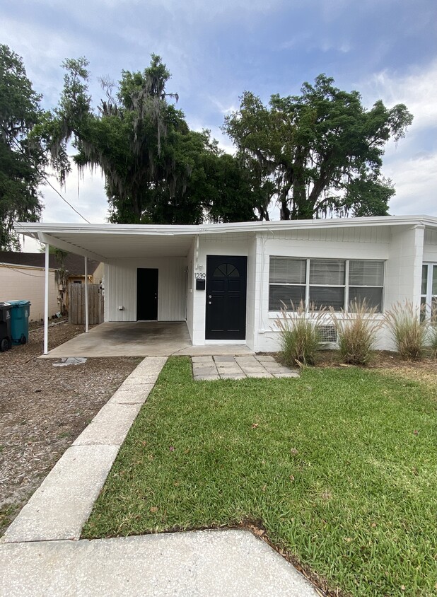 Front view - Carport - 1239 Virginia Dr