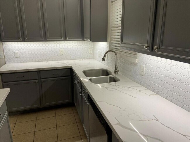 Foto del edificio - 20123 Travis Falls Dr