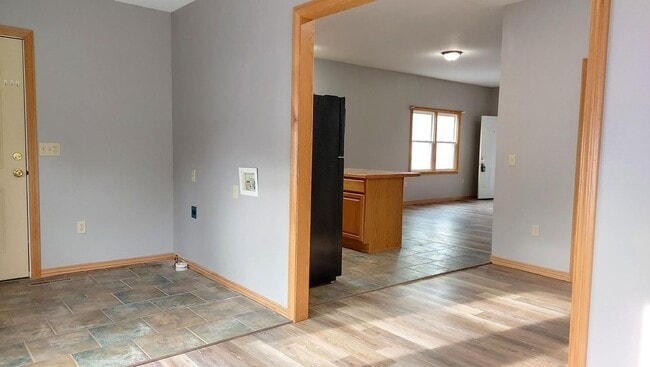 Building Photo - PRE-LEASE!! Beautiful 2 Bedroom/ 1 Bathroom House