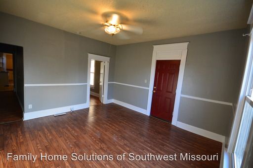 Building Photo - 2 br, 1 bath House - 2234 N Robberson Avenue