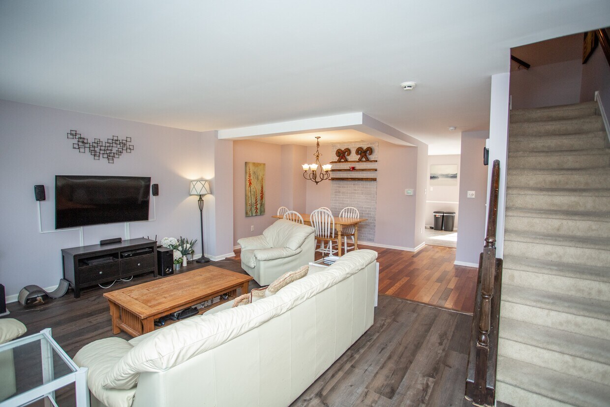 Foto principal - 619 Barton Run Blvd