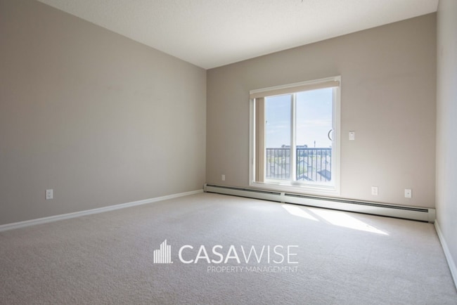 Photo du bâtiment - 16504 118 Ave NW