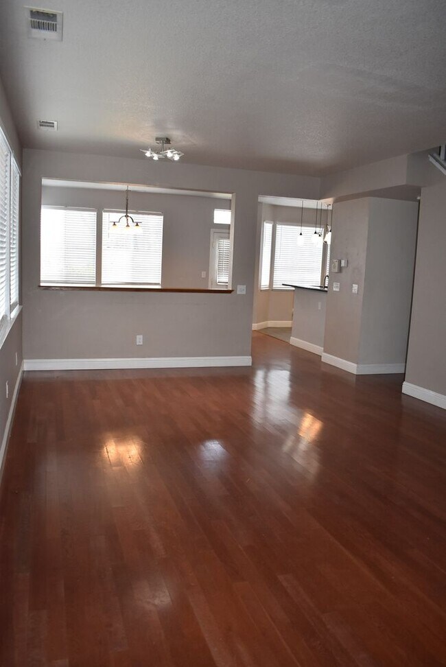 Foto del edificio - Charming Vacaville Home close to Shopping ...