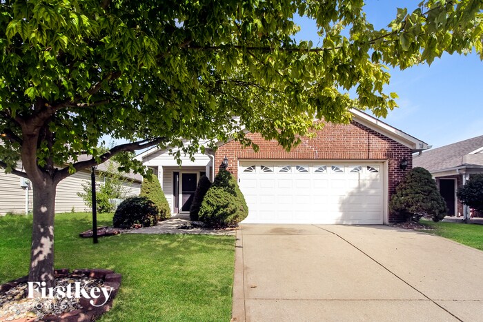 Foto principal - 1673 Blue Lake Dr
