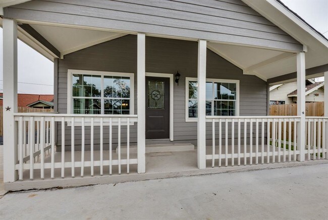Building Photo - 4205 Bering St