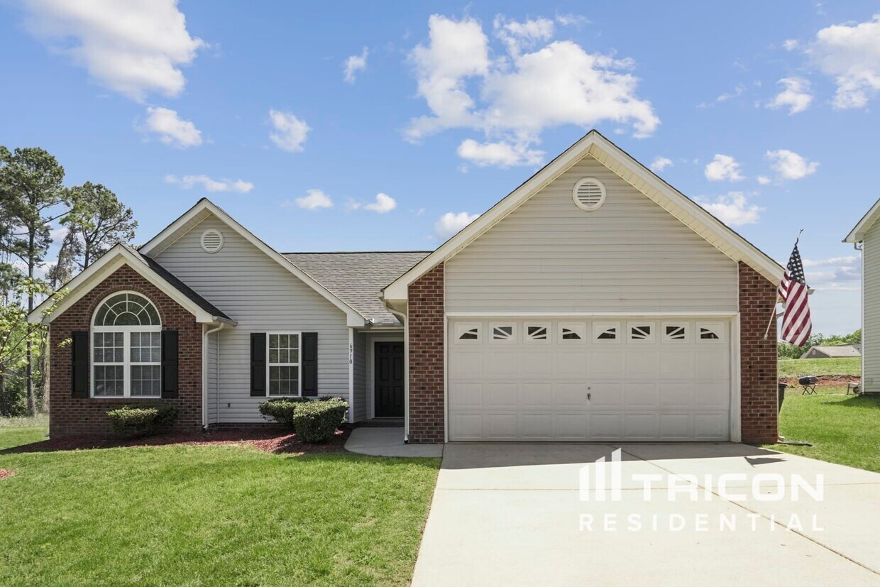 6910 Vernon Wood Ln Charlotte NC 28262 Apartments com 6910 Vernon Wood Ln Charlotte NC 28262 Apartments com