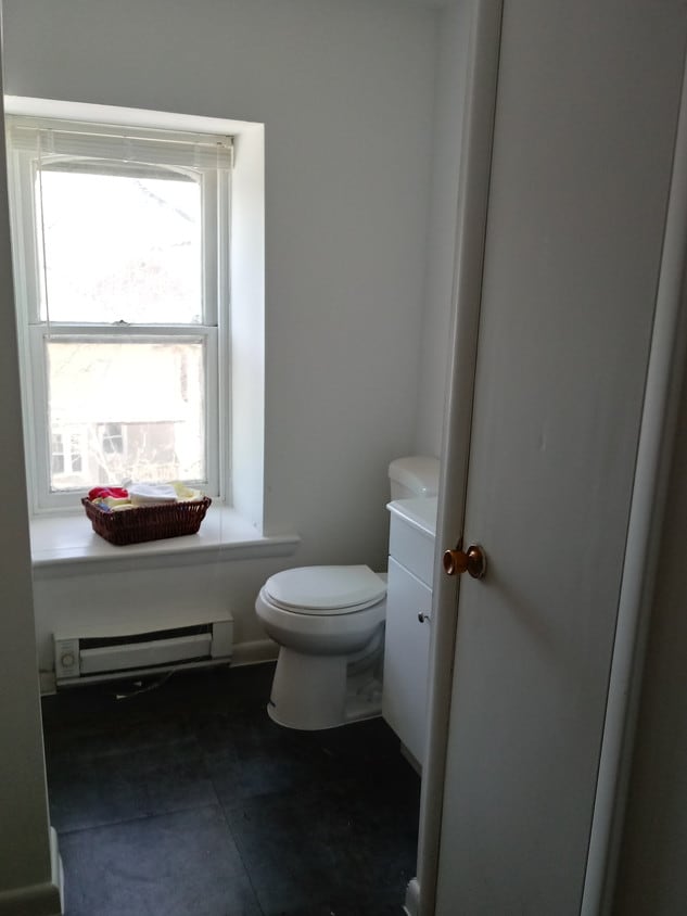bathroom - 23 N Front St