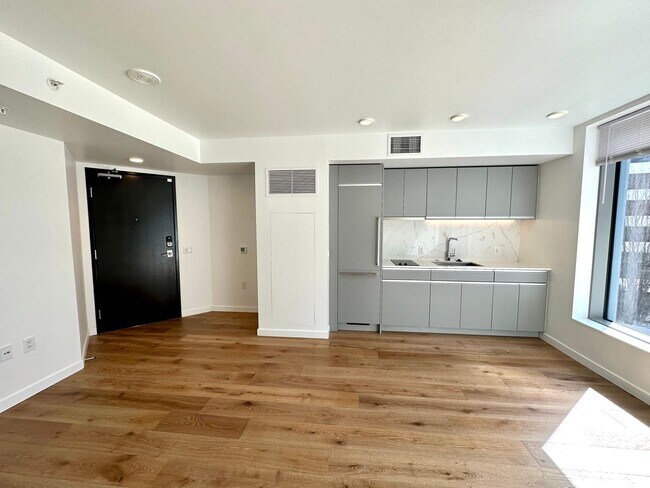 Foto del edificio - Cool Studio Condo in Iconic Nexus Building...