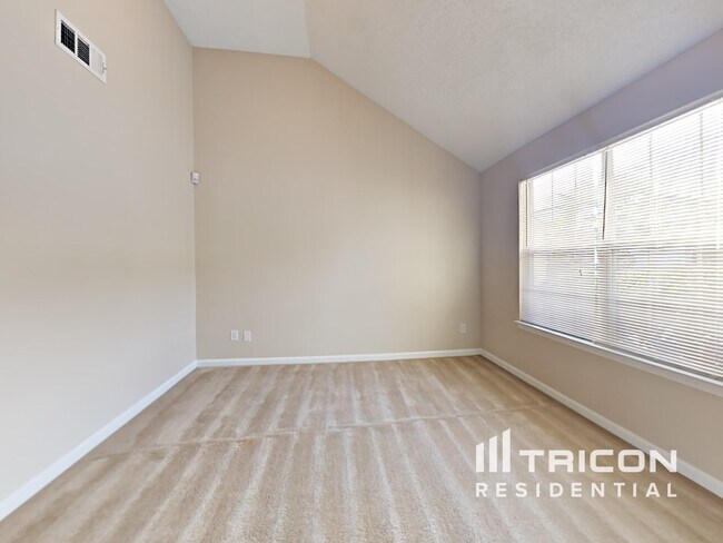 Building Photo - 4400 Millenium View Ct SW