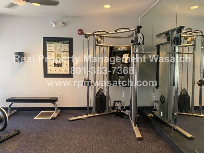 Foto del edificio - 4276 S Main St