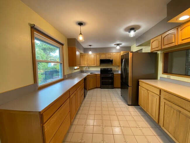 Building Photo - $300 Off 1st Months RENT!!! Spacious 3-Bedroom Home with Large Fenced Yard + RV Parking in The Da...