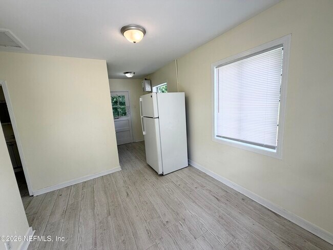 Foto del edificio - 2056 Navaho Ave