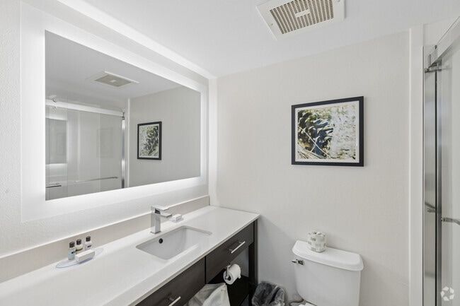Estudio XL - 450 pies cuadrados - Baño - Franklin Extended Stay Hotel