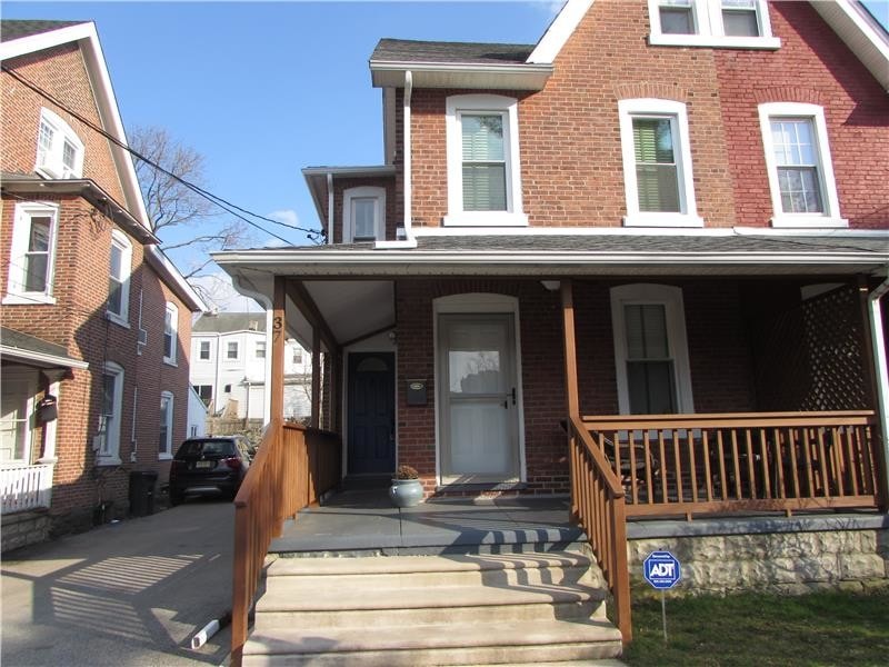 37 Thomas Ave, Bryn Mawr, PA 19010 Condo for Rent in Bryn Mawr, PA