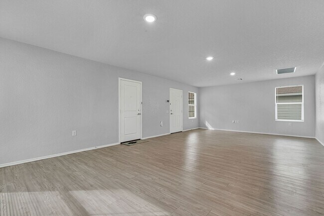 Foto del edificio - Charming 3 Bed 2 Bath Home in Mission Del Lago