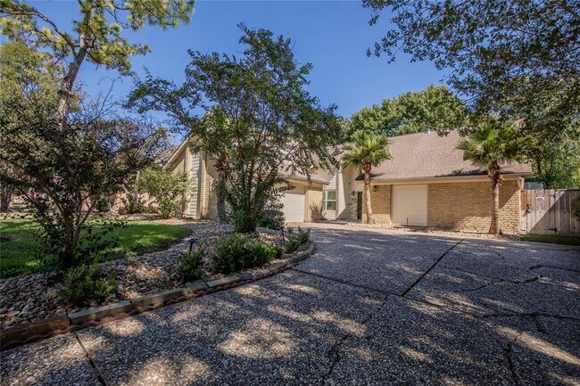 Foto del edificio - 1627 Fall Valley Dr
