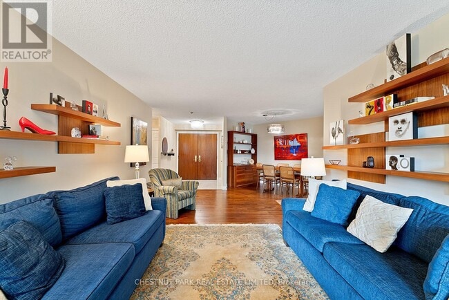 Building Photo - 215 The Donway W