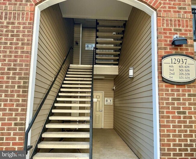 Building Photo - 12937 Centre Park Cir