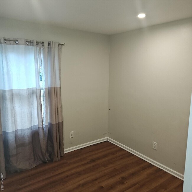 Foto del edificio - 909 Provost Ave