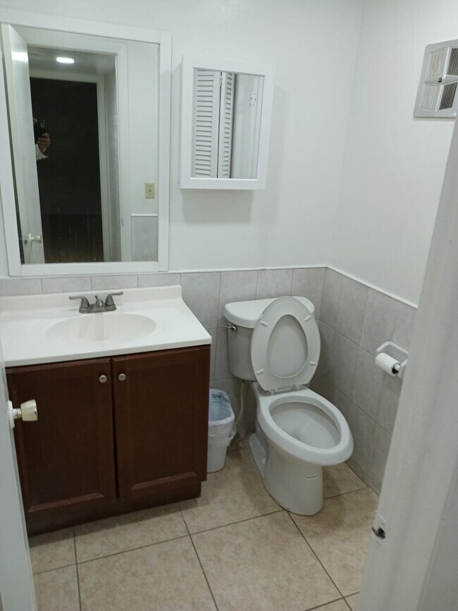 Foto del edificio - 618 NW 13th St