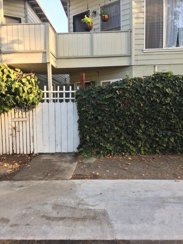 Primary Photo - 3712 W Heffron Dr