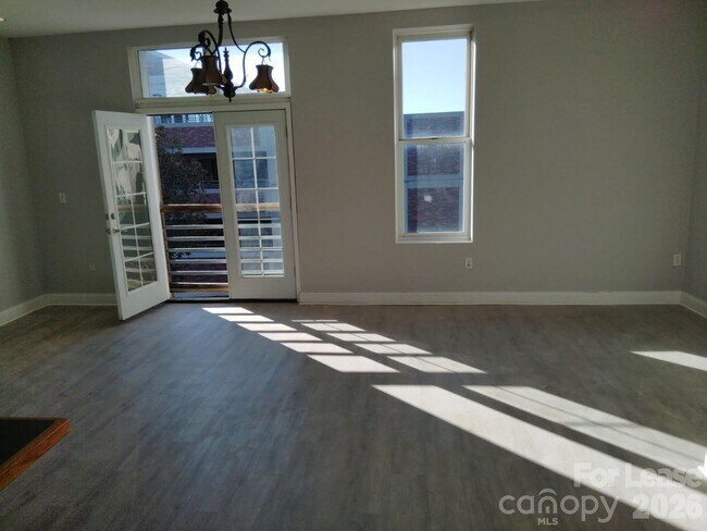 Building Photo - 141 W Main Ave