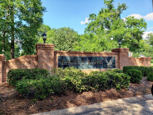 Foto del edificio - 3 bedroom home for rent in golden eagle's gated community, available July 6 2026, 2 car garage, f...