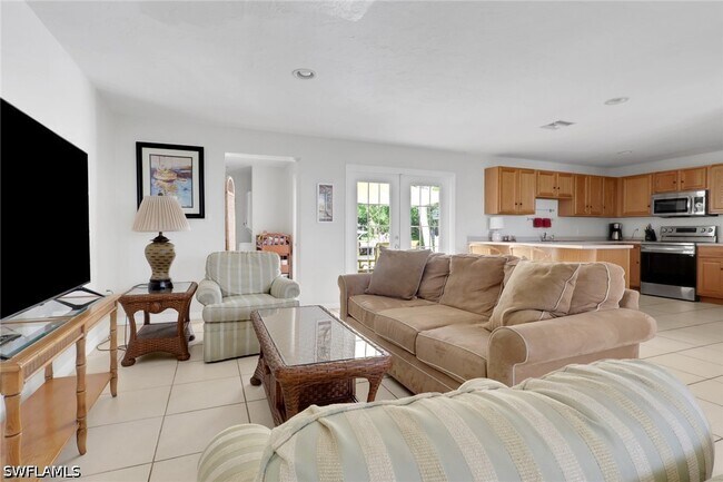 Foto del edificio - 2772 Riverview Dr