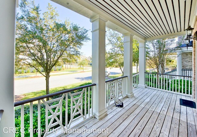 Building Photo - 2 br, 2.5 bath House - 1798 Pierce Street