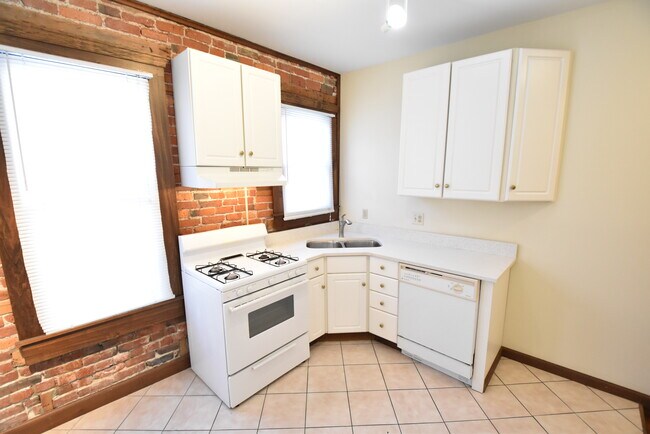 Cocina - 39 E Russell St