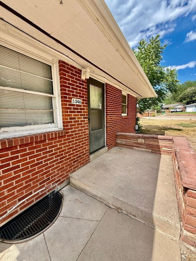 Photo - Large 2 bedroom, 2 bath Duplex with Attached 1 car garage in West Loveland, CO House