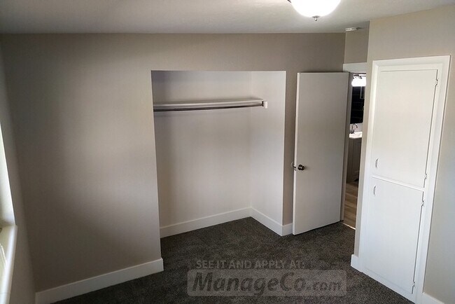 Foto del edificio - 460 Orchard Ave