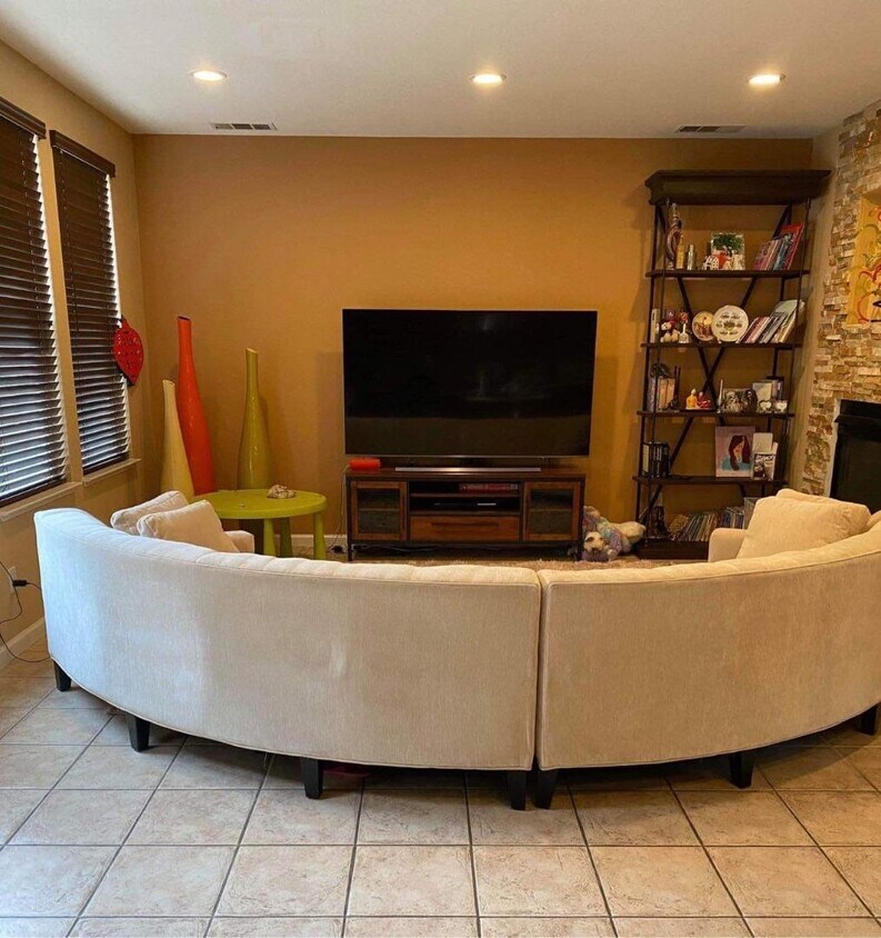 Foto del edificio - 1662 Indigo Oak Ln
