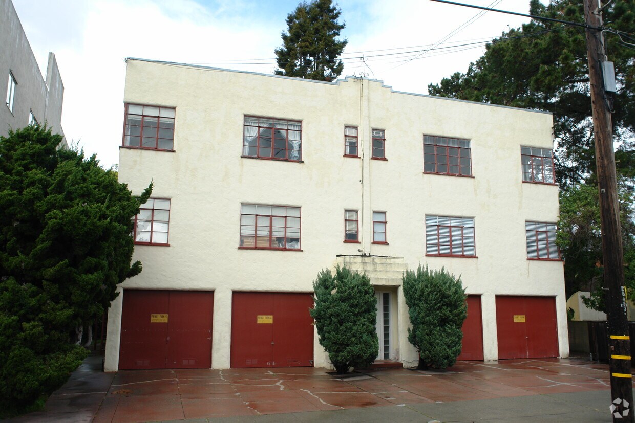 Primary Photo - 1547 Hopkins Dr