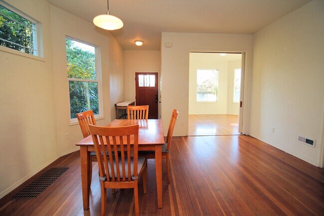 Building Photo - 3308 N Missouri Ave