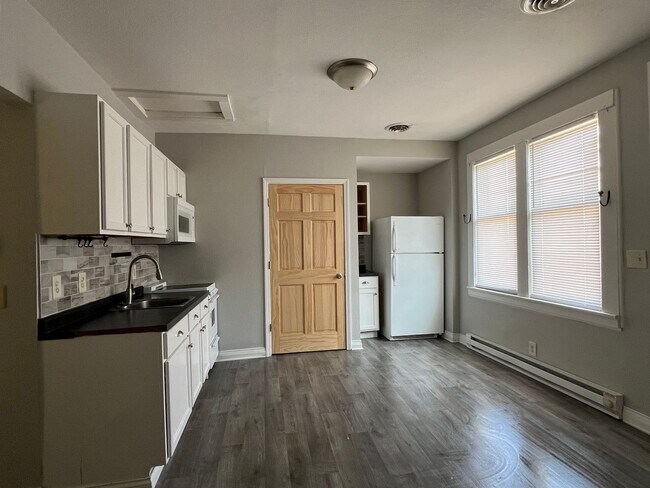 Foto del edificio - 212-214 South Pershing Dr