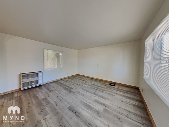 Foto del edificio - 220 Hillcrest Dr