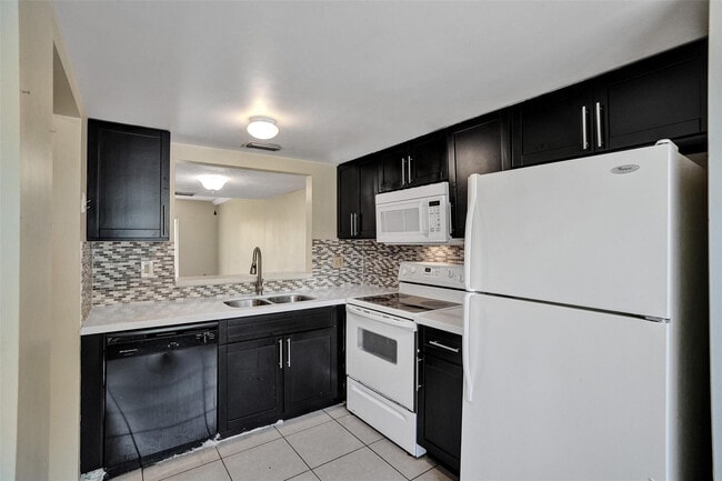 Foto del edificio - 3861 NW 90th Ave