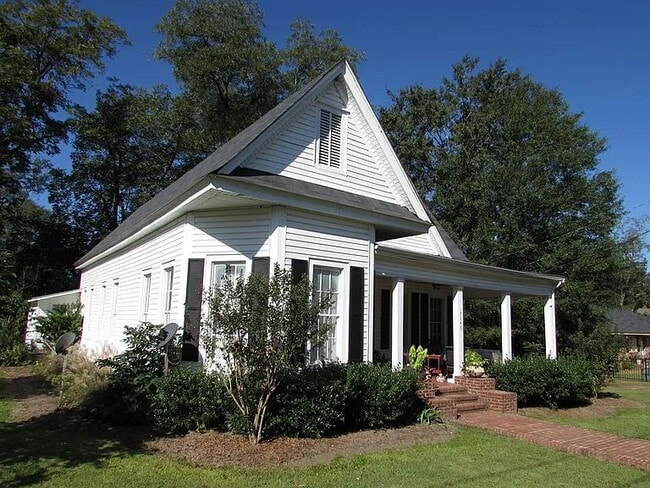 Building Photo - Now Available in Arlington, GA – Spacious ...
