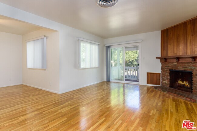 Foto del edificio - 15111 Marlin Pl