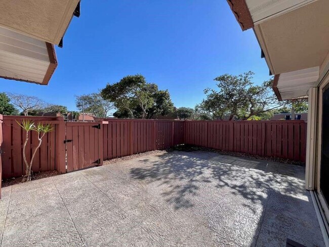 Foto del edificio - 2971 Waterford Dr S