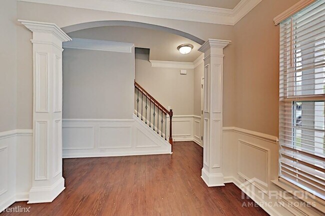 Building Photo - 11303 Sweetbriar Ridge Dr